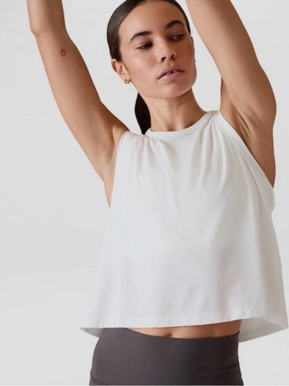 Athleta White Sleeveless Cropped Tank